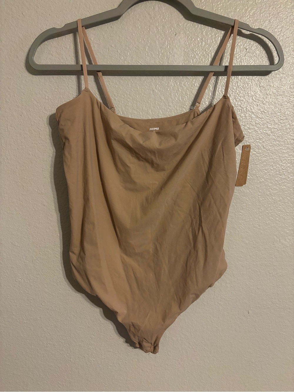 SKIMS Fits Everybody Camisole Bodysuit in Clay NWT